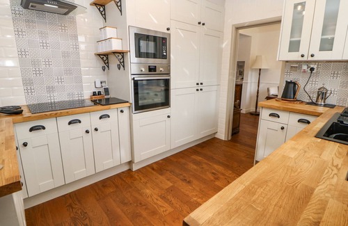 North Shields Cabaña | 2 Hartburn Road