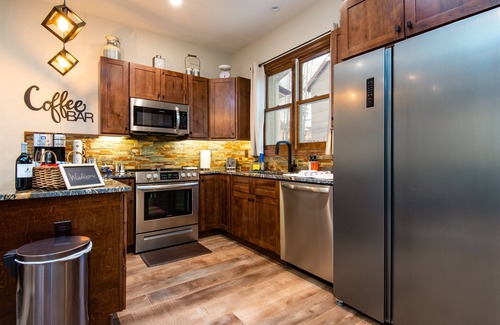 Cripple Creek Casa | 2 Homes! MTN Views*Historic Elegance*Game Rm