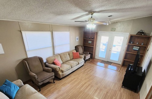 Buchanan Dam Casa | 2 Houses, Waterfront, Gated, Water Pad, Canoe, Ping Pong, 317 Ft. Fishing Pier