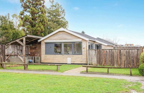 Dirkshorn Casa | 2 huizen naast elkaar honden welkom omheinde tuin 10 km strand, sauna, buitenbad