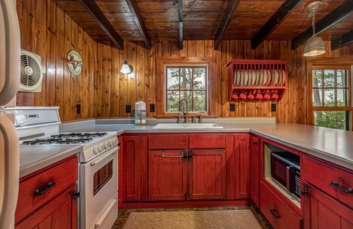 St Germain Casa | 2 Immaculate Cabins on Little Saint Germain Lake!