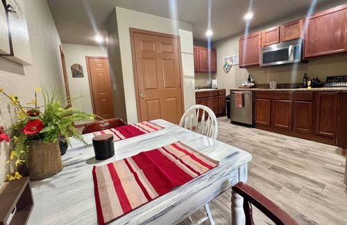 Paris Cabina | 2 KING Beds Cabin #61 on Mount Magazine
