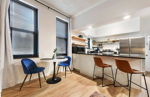 Central Northside Condominio | 2 King Beds, Walkable Condo in Mexican War Streets