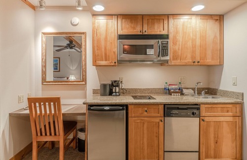 Crested Butte Condominio | 2 King Studio Unit In The Base Area Condo - No Cleaning Fee! by RedAwning