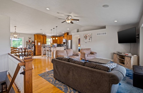 Dorr Casa | ★ Amplio Piscina 15 minutos a Grand Rapids Familia y mascotas LIMPIO