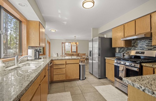 Flagstaff Cabina | 2 Living Rooms + Fires | Quick Drive Downtown