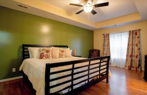 Elizabeth City Casa | 2 Master Bedrooms Home Away From Home