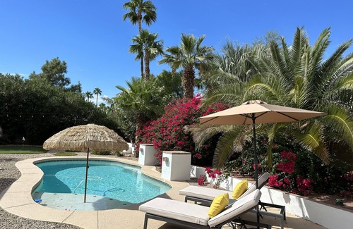 Covey Casa | 2 Master Bedrooms, Luxury beds, Pool & Hot Tub, Large TVs, Surround Sound