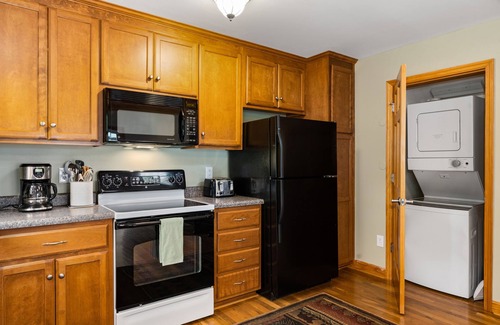Valley Creek Run Cabina | 2 Master Suites - Clean - Cozy - WiFi - Elk - Covered Porch - ezAccess - 5 Stars