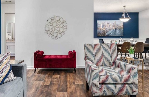 Meadowbrook Apartamento | 2 Master Suites w/ King Beds | Safe Community