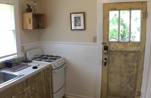 Natchez Casa | Melinda's Garden Apt # 2