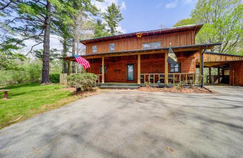 Boone Casa | 2 Mi to Appalachian State Cabin with Outdoor Spaces