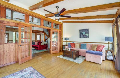 Boone Casa | 2 Mi to Appalachian State Cabin with Outdoor Spaces