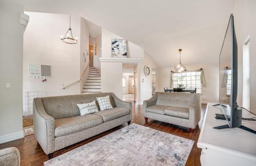 South Richland Casa | 2 Mi to Badger Mountain Hot Tub Haven!