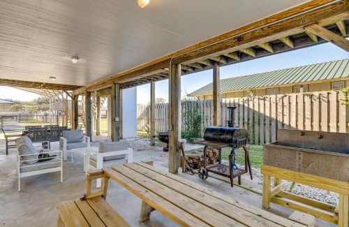 Port O Connor Casa | 2 Mi to Beach and Fishing Pier Gulf Coast Retreat