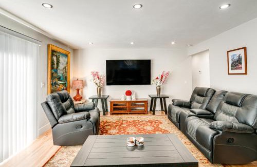 Del Rey Oaks Casa | 2 Mi to Beach Home with Patio in Del Rey Oaks!
