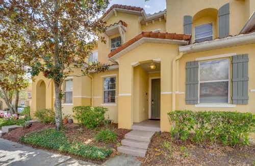 Crestwynd Bay Casa | 2 Mi to Disney World Townhome with Patio!