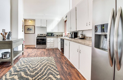 Coos Bay Casa | 2 Mi to Downtown Coos Bay: Home w/Deck, Fire Pits