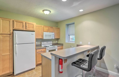 Tremont Cabaña | ~ 2 Mi to Downtown - Cozy Cleveland Unit