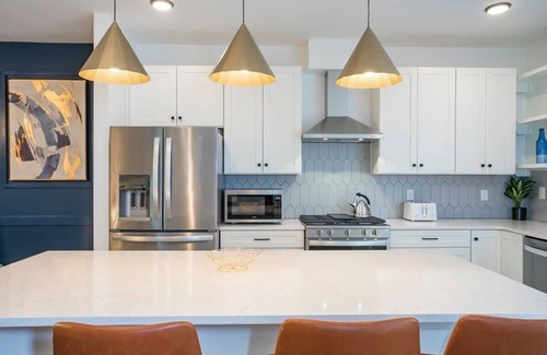 McFerrin Park Casa | April Discount! 2 Mi to DT + King Beds & Garage