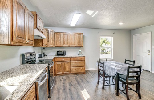 Abilene Casa | 2 Mi to Dtwn: Centrally Located Abilene Home!