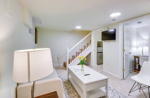 Bloomingdale Apartamento | 2 Mi to Dtwn DC: WFH-Friendly Apt