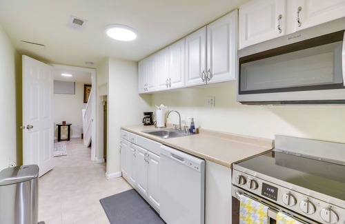 Bloomingdale Apartamento | 2 Mi to Dtwn DC: WFH-Friendly Apt