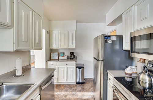 Sioux Falls Casa | 2 Mi to Dtwn: Home w/ Fenced Yard in Sioux Falls