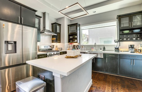 Northside Cabaña | 2 Mi to Dtwn: Modern Houston Home w/ Private Patio