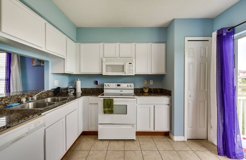 Wesley Chapel South Casa | 2 Mi to Epperson Lagoon: Home w/ Private Yard