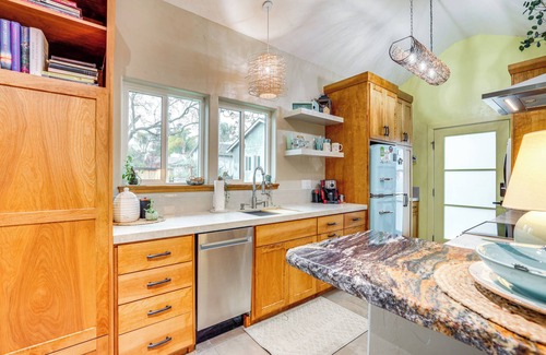 West Sacramento Apartamento | 2 Mi to Golden 1 Center: Quiet Studio w/ Patio