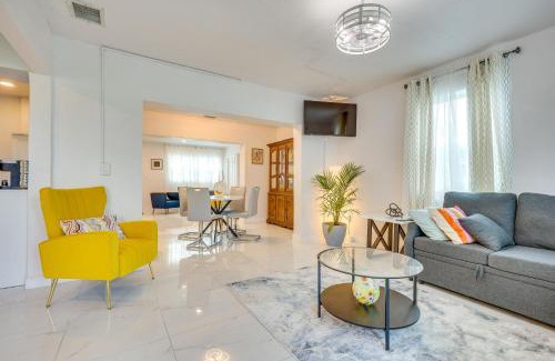 Miami Gardens Casa | 2 Mi to Hard Rock Stadium Home with Spacious Yard