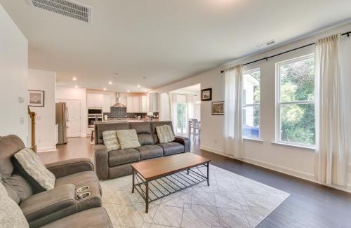 South Belmont Casa | 2 Mi to Historic Dtwn Belmont Family Gem with Patio