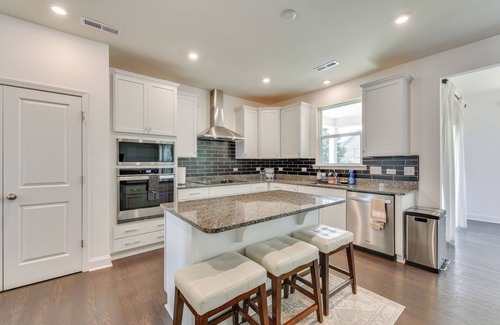 South Belmont Casa | 2 Mi to Historic Dtwn Belmont: Family Gem w/ Patio