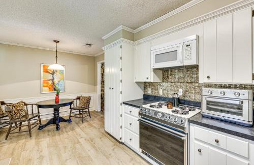 Redlick Casa | 2 Mi to Hospital Texarkana Family Home with Yard!