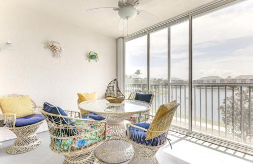 Jupiter Apartamento | 2 Mi to Jupiter Beach Condo with Lake Views