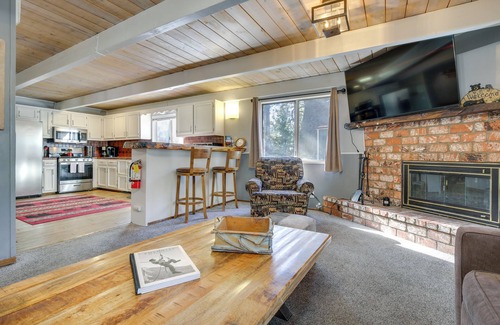 Eagle Mountain Estates Cabina | 2 Mi to Lake & Skiing: Big Bear Family Cabin