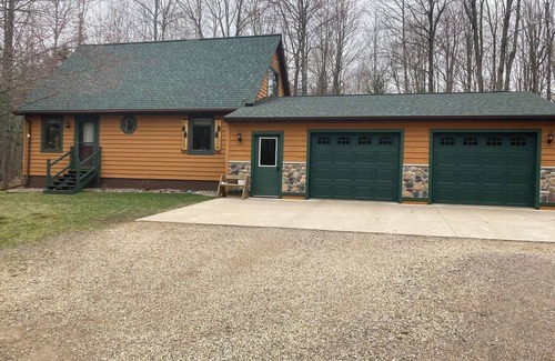 Lakewood Casa | 2 mi. to Lakewood; quiet, wooded 11 acre property. Room for trailer turn-around