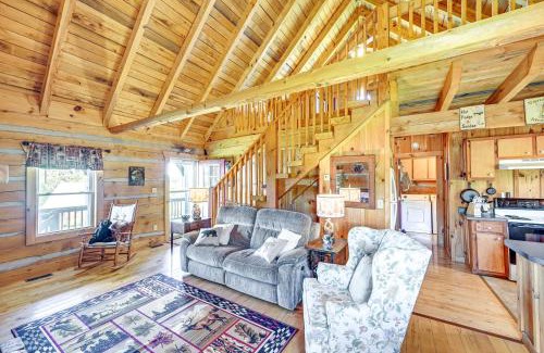 Vesta Casa | 2 Mi to Mabry Mill Mtn-View Cabin with Porch!