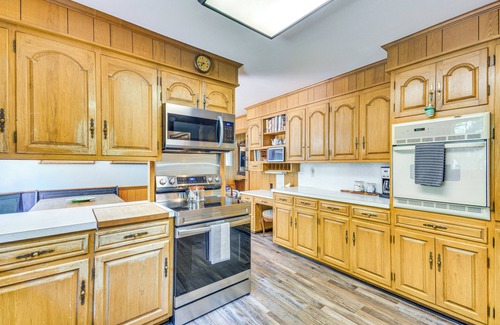 Thomasville Casa | 2 Mi to Main St Thomasville: Family Home w/Games