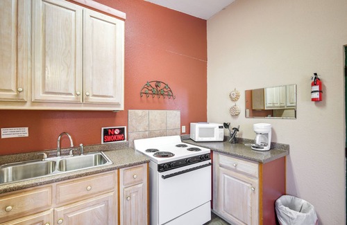 Lake Whitney Apartamento | 2 Mi to Marina: Lake Whitney Studio Retreat!