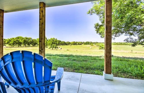 Grove Casa | 2 Mi to Marinas and Grove Cozy Cabin with Grill