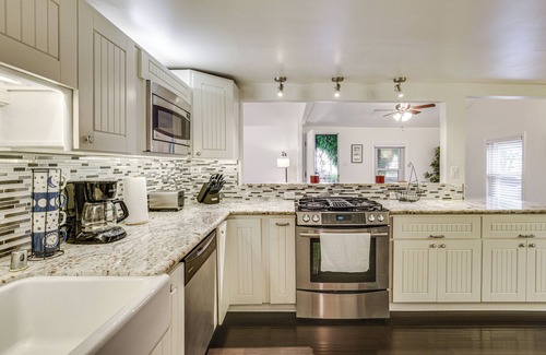 Imperial Beach Casa | 2 Mi to Ocean: Pet-Friendly Imperial Beach Retreat