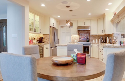 Westlake Village Casa | 2 Mi to Promenade at Westlake: Mtn-View Haven!