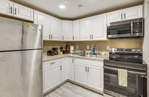 Long Reach Apartamento | 2 Mi to Shops & Eateries: Columbia Condo w/Patio