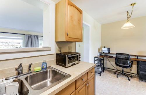 Riviera Beach Casa | 2 Mi to Shore Riviera Beach Retreat with Yard