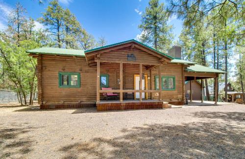 Show Low Casa | 2 Mi to Show Low Lake Log Cabin with Large Yard!