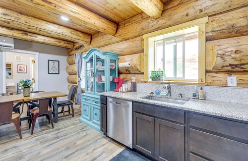 Gusher Cabaña | < 2 Mi to Skinwalker Ranch: 'rustic Cliff' Retreat