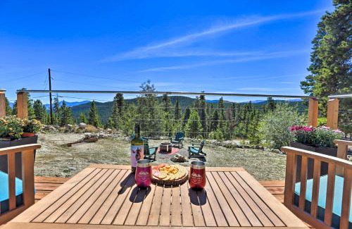 Saint Mary's Casa | 2 Mi to St Marys Glacier Modern Cabin with Hot Tub