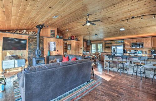 Saint Mary's Casa | 2 Mi to St Marys Glacier Modern Cabin with Hot Tub
